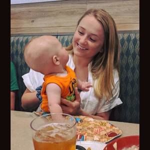 Meet your Posher, Cortney